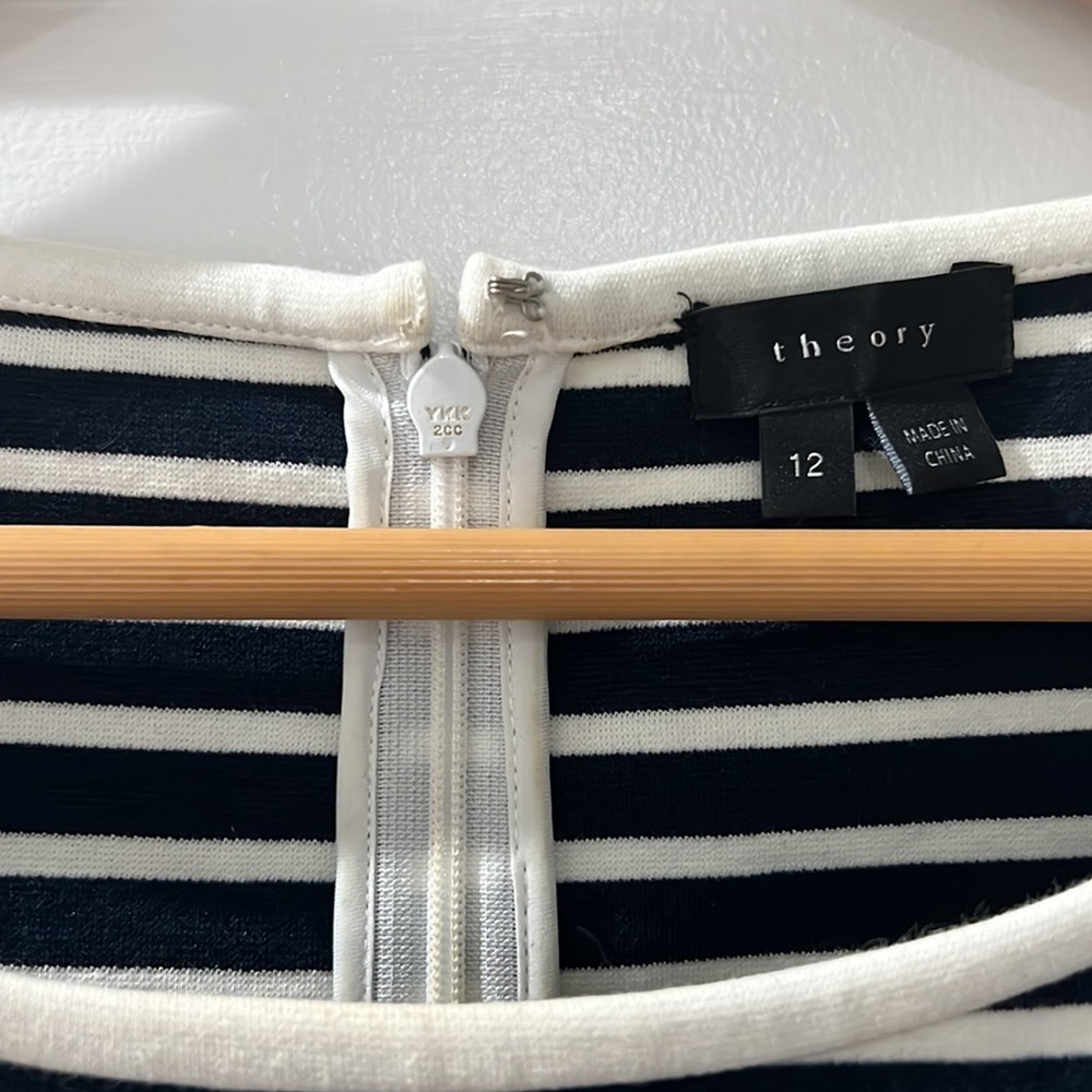 Theory Striped Peplum Top - Picture 4 of 7